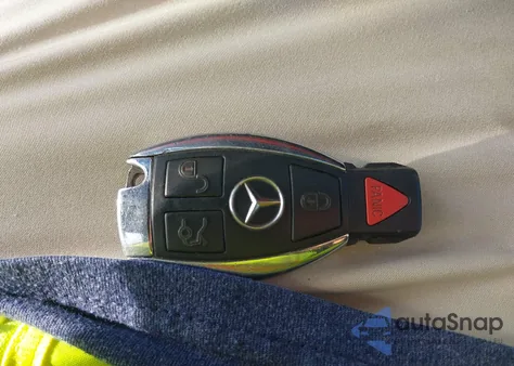 2009 Mercedes-Benz C 300 Luxury 4Matic/Sport 4Matic из США, поврежденный, VIN WDDGF81X39R060084